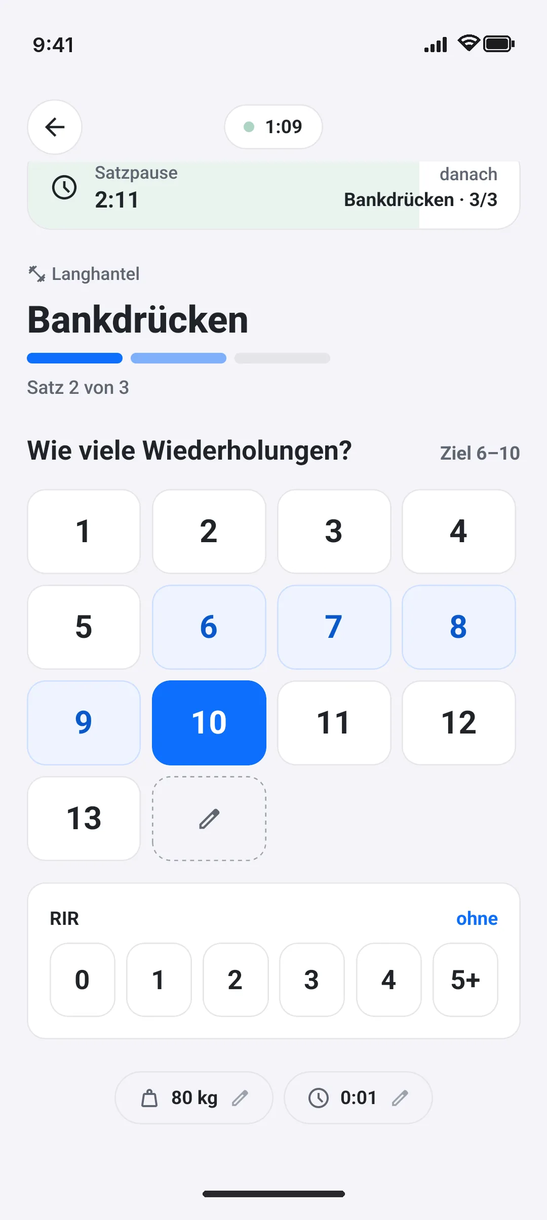 Musclytics-App: laufendes Training mit Zielgewicht, Wiederholungen und Pausen-Timer